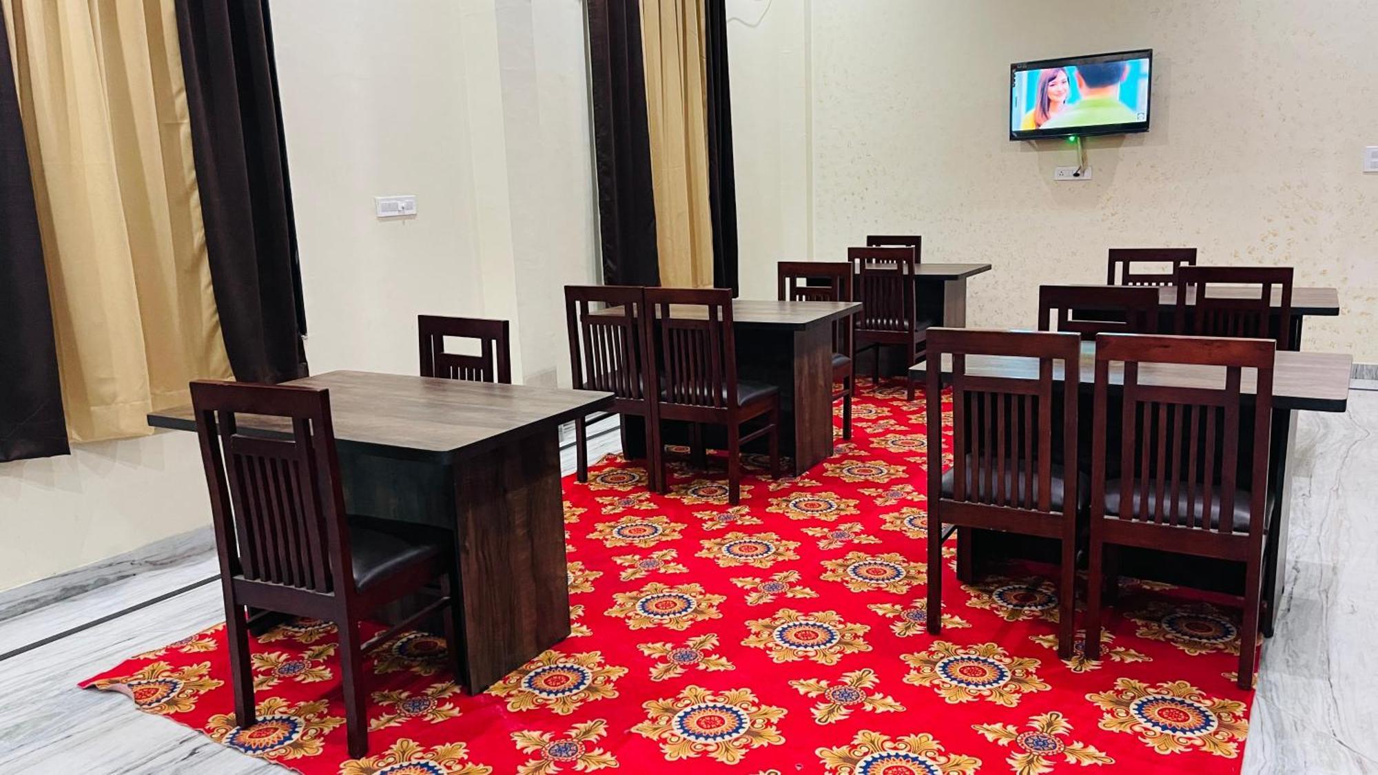Hotel Shri Ganesh 3*